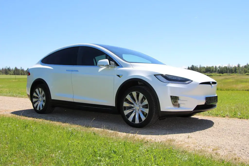 How Much Does It Cost to Lease and Insurance a Tesla Per Month 